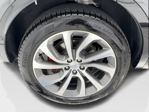 Used 2025 Land Rover Discovery Sport Dynamic SE AWD/4WD image 14