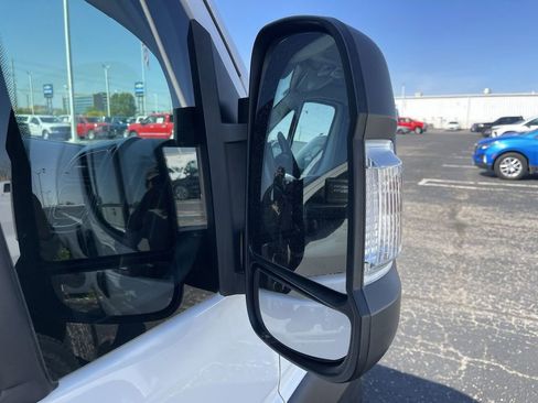 Used 2023 RAM ProMaster 2500 w/ Convenience Group FWD image 8