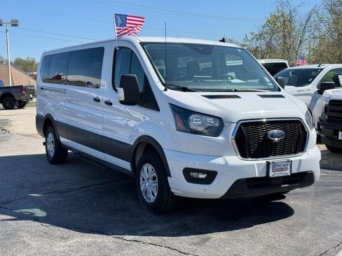 Used 2023 Ford Transit 350 XLT RWD image 2