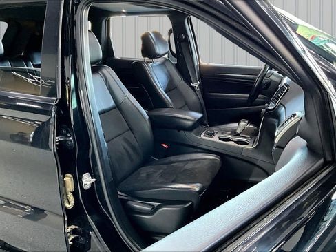 Used 2022 Jeep Grand Cherokee Altitude image 29