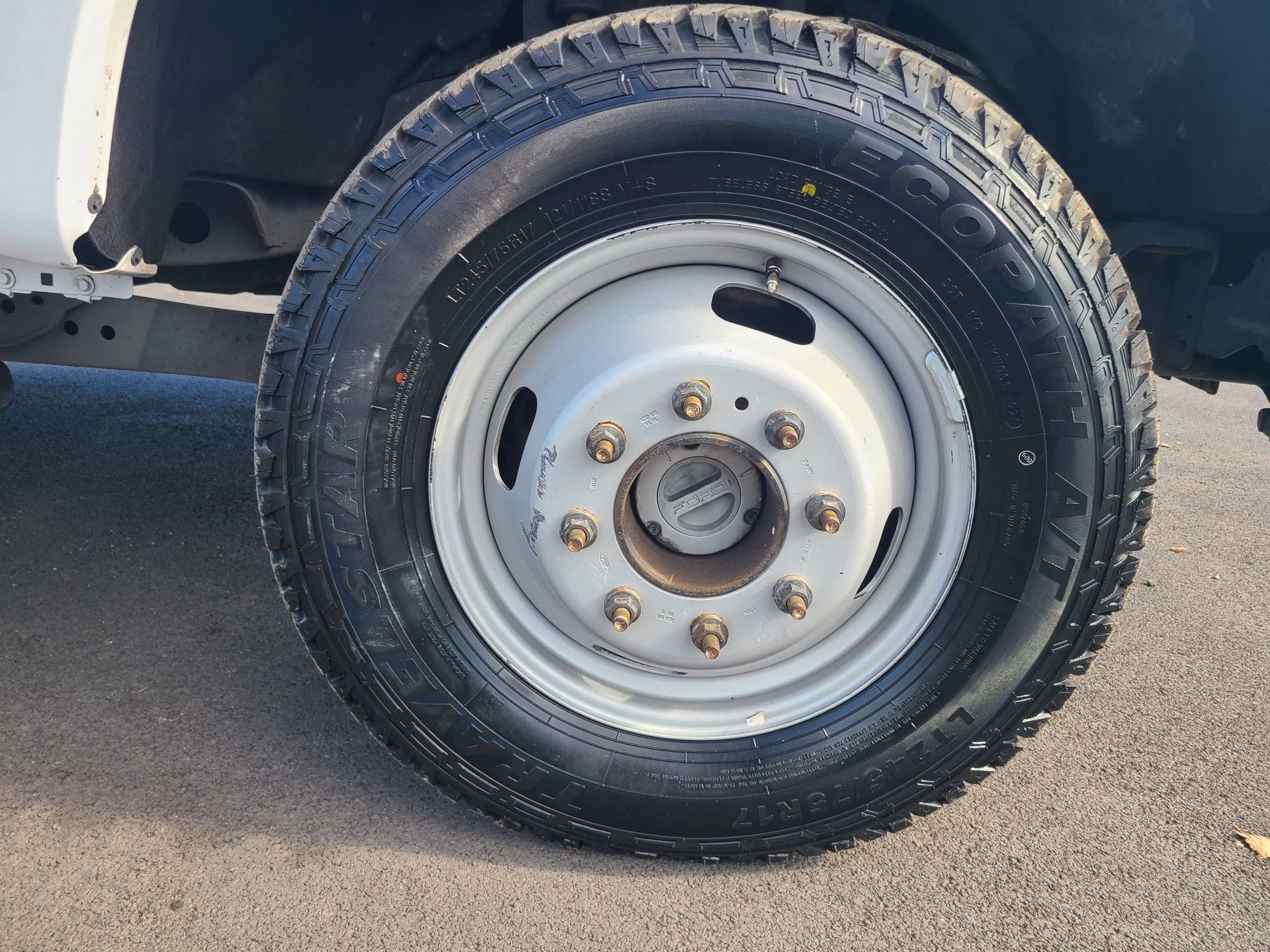 Used 2017 Ford F350 XL w/ Snow Plow/Camper Package AWD/4WD image 21