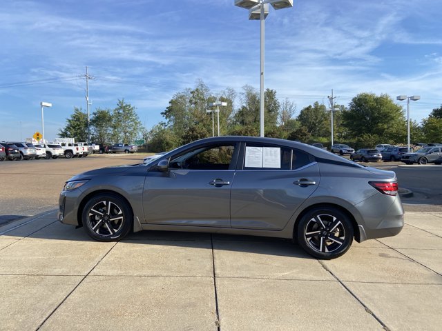 Used 2025 Nissan Sentra SV FWD image 7