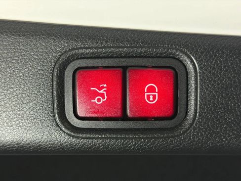 Used 2019 Mercedes-Benz E 300 image 14
