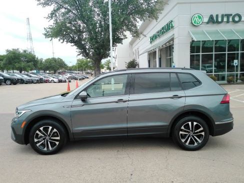 Used 2022 Volkswagen Tiguan S image 10
