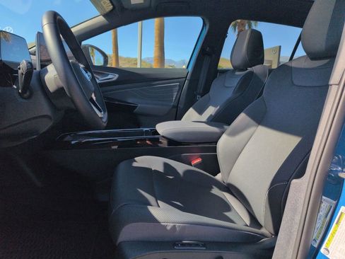 Certified 2025 Volkswagen ID.4 Pro S w/ ID.4 Black Package image 17