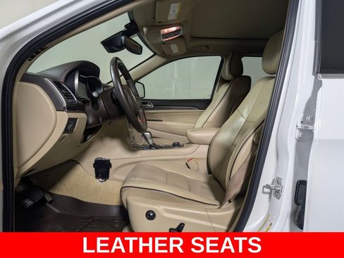 Used 2018 Jeep Grand Cherokee Overland image 11