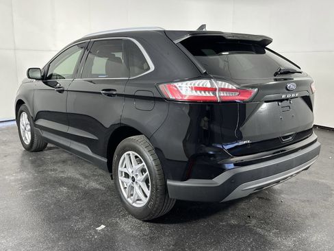 Used 2024 Ford Edge SEL w/ Convenience Package image 6