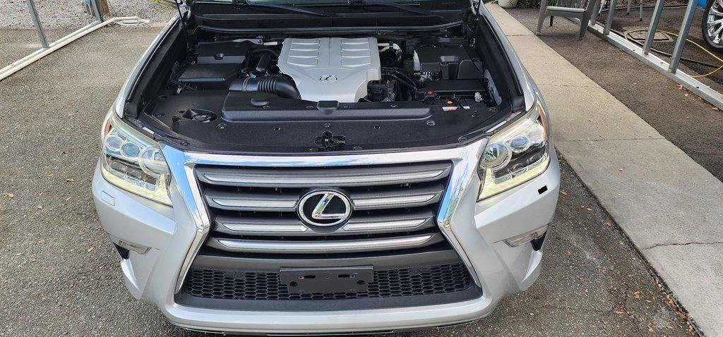 Used 2015 Lexus GX 460 w/ Premium Package AWD/4WD image 14