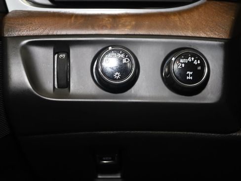 Used 2019 Cadillac Escalade Premium Luxury AWD/4WD image 29