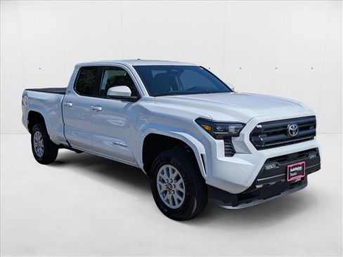 New 2025 Toyota Tacoma SR5 image 3