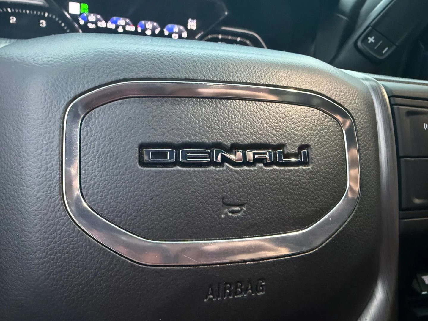 Used 2020 GMC Sierra 2500 Denali w/ Denali Ultimate Package AWD/4WD image 44