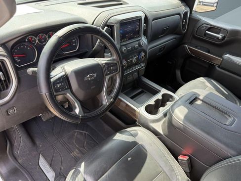 Used 2019 Chevrolet Silverado 1500 LT Trail Boss AWD/4WD image 4