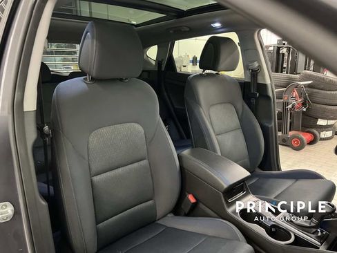 Used 2018 Hyundai Tucson Value w/ Cargo Package image 31