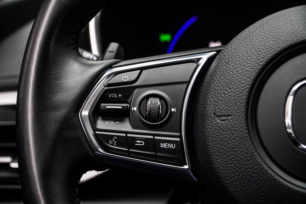Used 2026 Acura MDX w/ Technology Package FWD image 34
