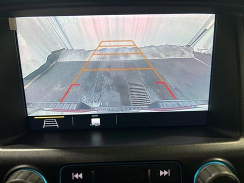 Used 2021 GMC Canyon Denali image 18