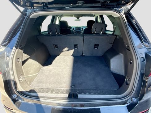 Used 2020 Chevrolet Equinox LS image 24