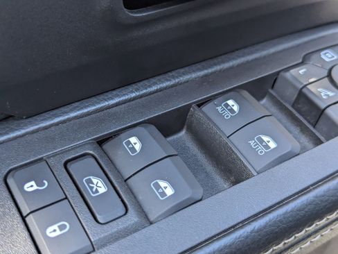 Used 2025 RAM 3500 Big Horn image 21