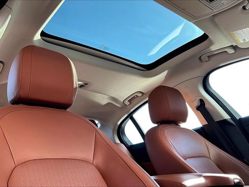 Used 2018 Jaguar XE Portfolio RWD image 21