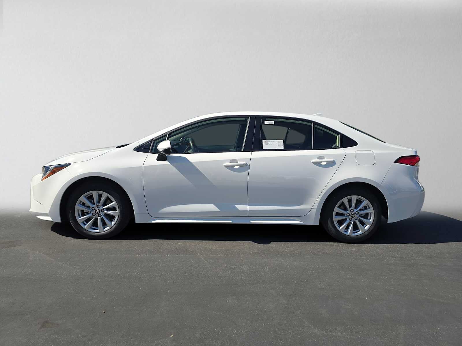 New 2027 Toyota Corolla LE w/ LE Premium Package FWD image 6