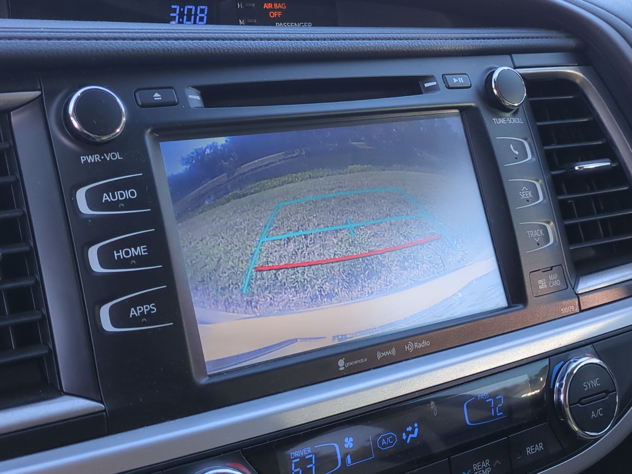 Used 2018 Toyota Highlander XLE AWD/4WD image 23