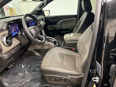 Certified 2025 Chevrolet Colorado ZR2 w/ Technology Package image 13