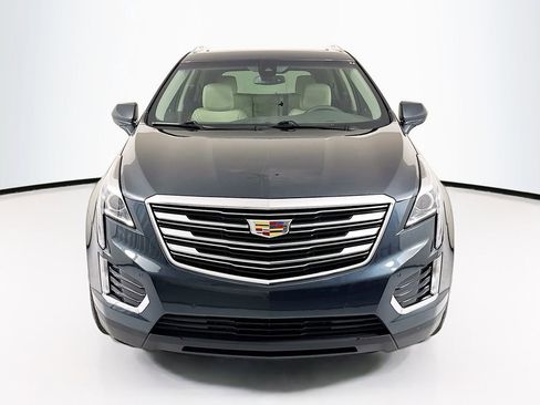 Used 2019 Cadillac XT5 Luxury FWD image 2