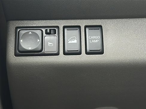 Used 2018 Nissan Frontier SV w/ Value Truck Package AWD/4WD image 20