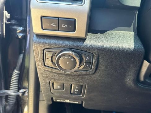 Used 2019 Ford F250 Lariat w/ Lariat Ultimate Package AWD/4WD image 22