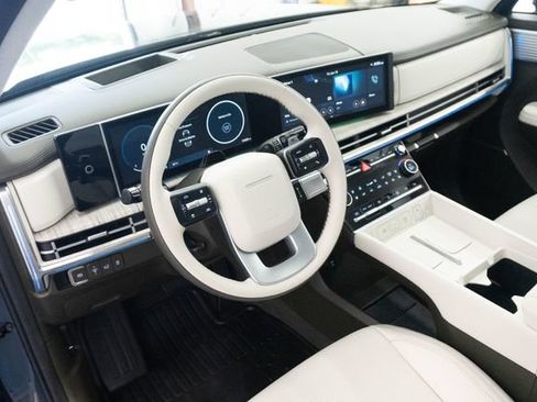 Used 2025 Hyundai Santa Fe Calligraphy AWD/4WD image 3