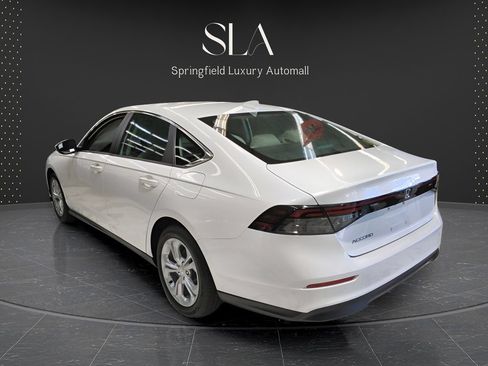Used 2025 Honda Accord LX image 5