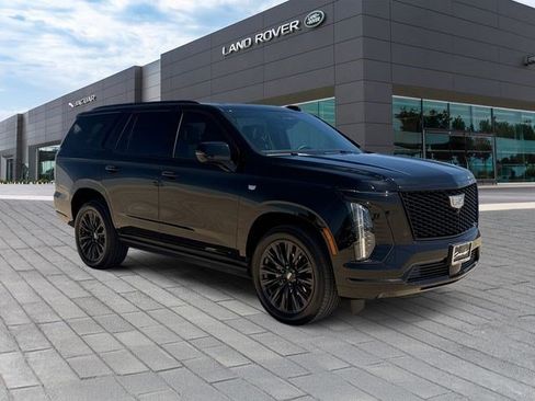 Used 2025 Cadillac Escalade Sport Platinum w/ LPO, ONYX Package RWD image 7