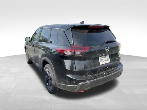 Used 2024 Nissan Rogue SV image 7