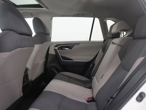 Used 2025 Toyota RAV4 XLE w/ Convenience Package image 18