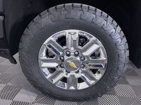 Certified 2024 Chevrolet Silverado 2500 High Country w/ High Country Premium Package AWD/4WD image 24