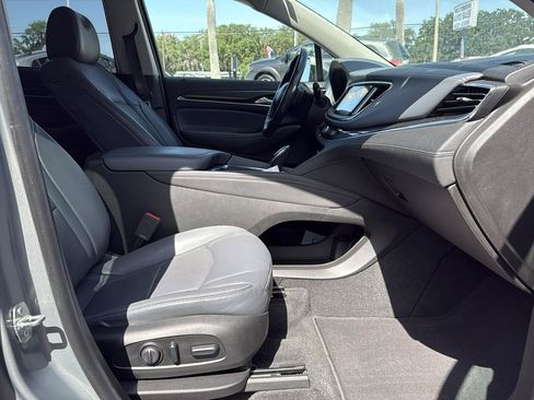 Used 2018 Buick Enclave Premium FWD image 9