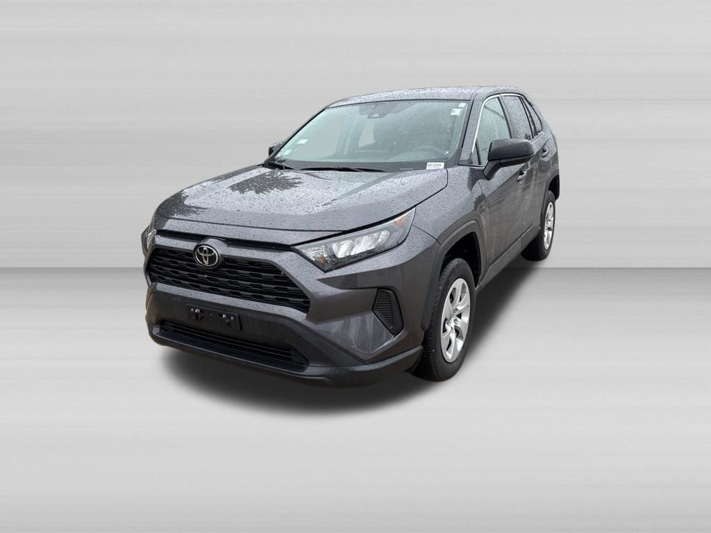 Used 2022 Toyota RAV4 LE AWD/4WD image 10
