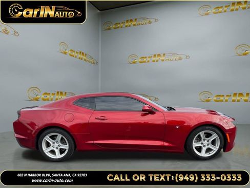 Used 2021 Chevrolet Camaro LT image 4
