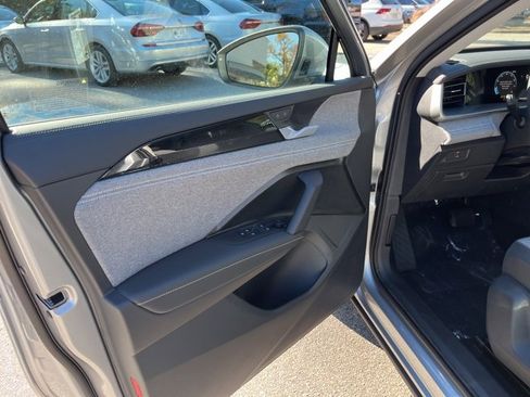 New 2026 Volkswagen Tiguan S image 5