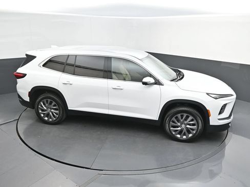 Used 2026 Buick Enclave Preferred w/ Power Package FWD image 43
