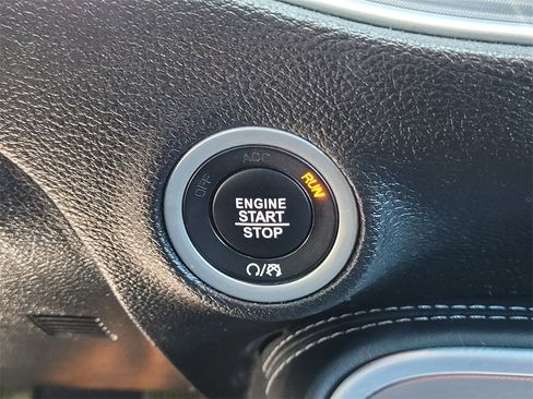 Used 2022 Dodge Challenger GT image 28