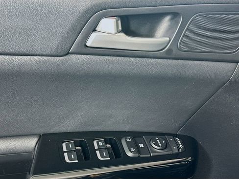 Used 2020 Kia Sportage EX w/ EX Technology Package FWD image 18