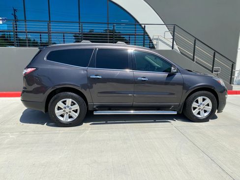 Used 2014 Chevrolet Traverse LT w/ LPO, 'HIT The Road' Package FWD image 20
