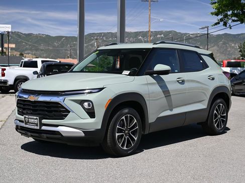 New 2026 Chevrolet TrailBlazer LT FWD image 8
