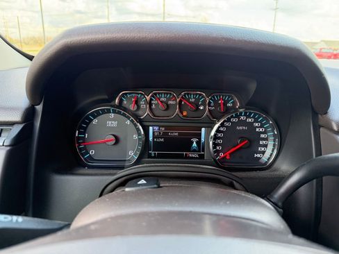 Used 2018 Chevrolet Tahoe LT w/ LT Signature Package image 11