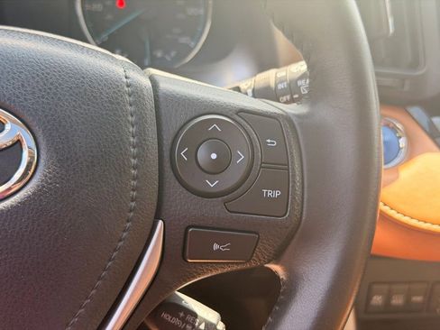 Used 2016 Toyota RAV4 Limited AWD/4WD image 29