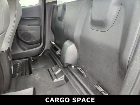 Used 2020 Chevrolet Colorado 2WD Extended Cab image 6