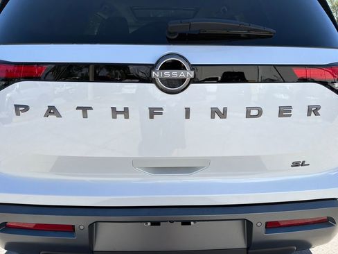 New 2026 Nissan Pathfinder SL w/ SL Premium Package (P04) FWD image 10