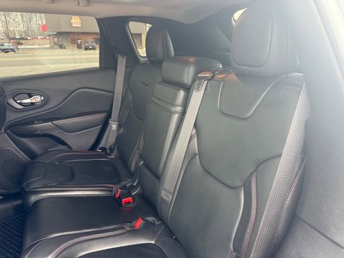 Used 2014 Jeep Cherokee Trailhawk image 33