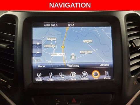 Used 2018 Jeep Cherokee Trailhawk image 16