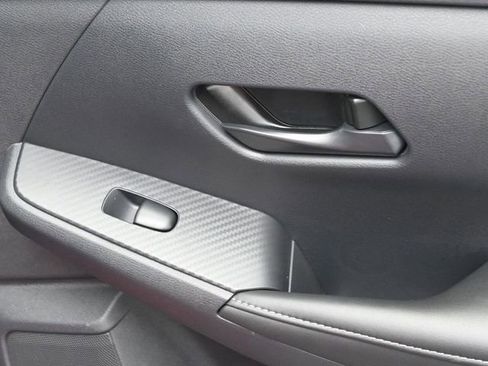 Used 2025 Nissan Sentra SV image 30